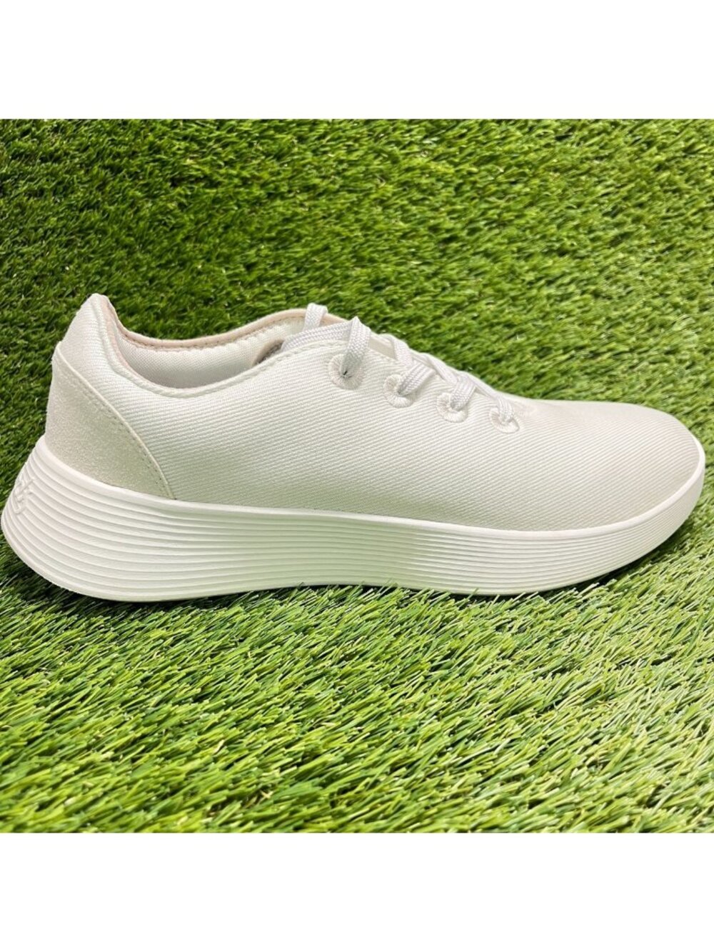 Allbirds Wool Runner 2 Mens Size 11 White Athletic Running Shoes Sneakers